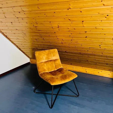Ghome Arigidi - Private In A Duplex Jettingen (Boblingen)
