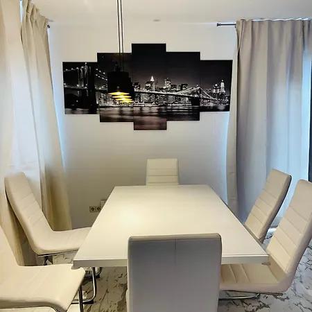 Ghome Arigidi - Private In A Duplex * Jettingen (Boblingen)