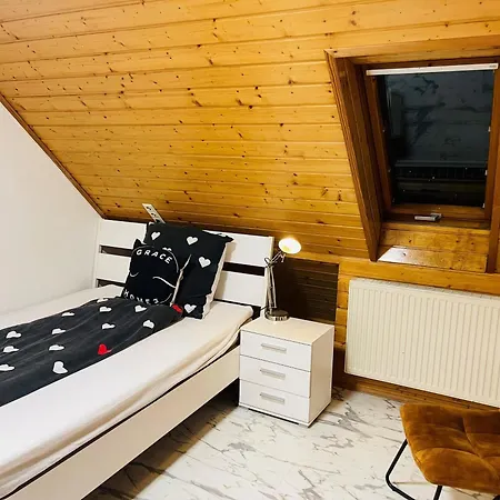 Ghome Arigidi - Private In A Duplex *